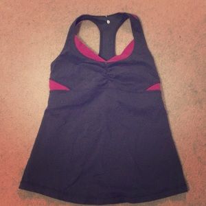 Lululemon tank with built in bra